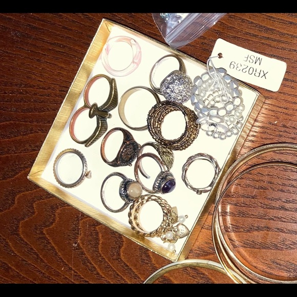 Jewelry - Picture 8 of 14